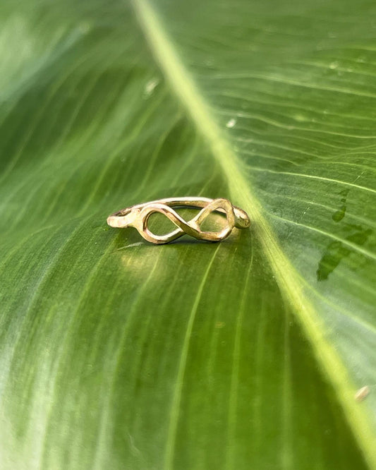14KT GOLD INFINITY RING