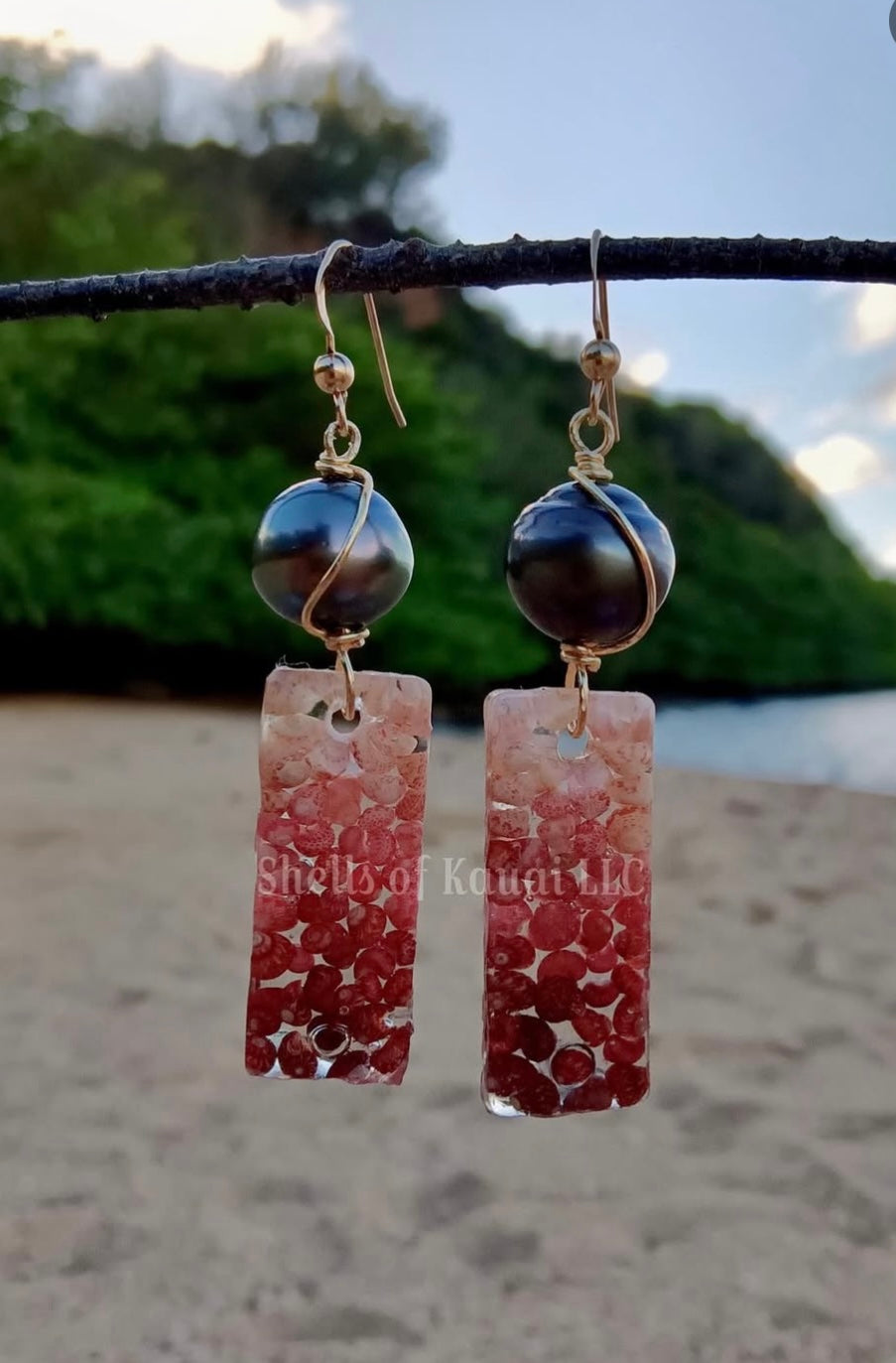 Tahitian Pearl Ombré Kahelalni Earrings