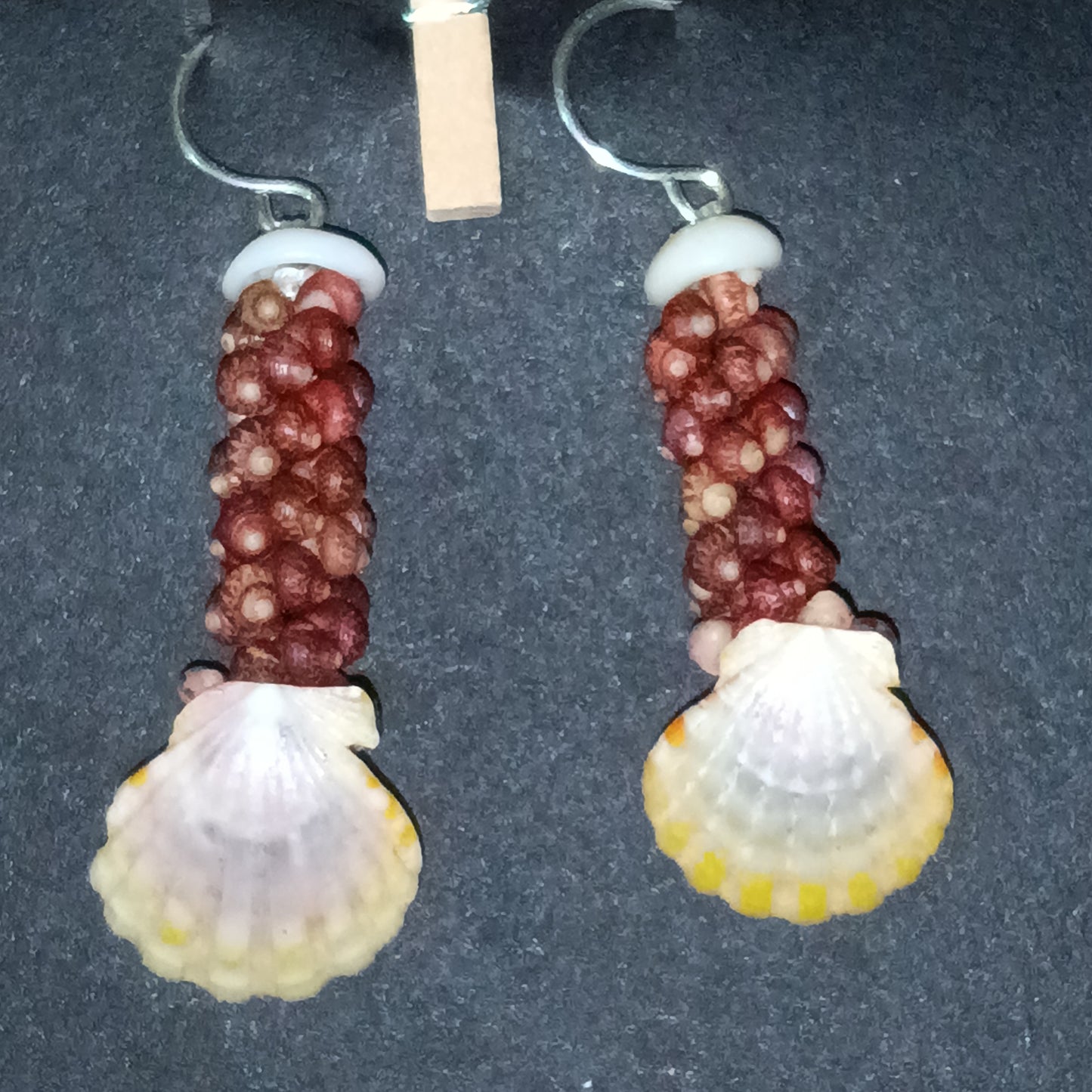 Sunrise shell earrings with rope Kahelelani